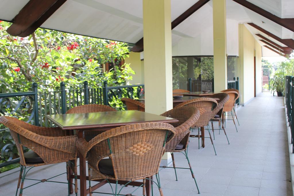 Hotel Winotosastro Garden Yogyakarta Exterior foto