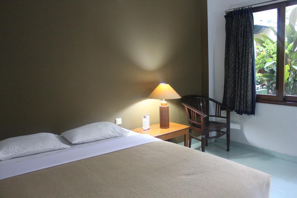 Hotel Winotosastro Garden Yogyakarta Exterior foto