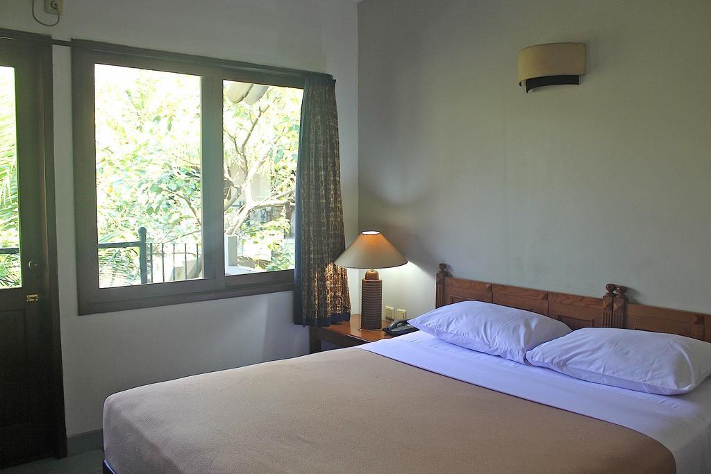 Hotel Winotosastro Garden Yogyakarta Exterior foto