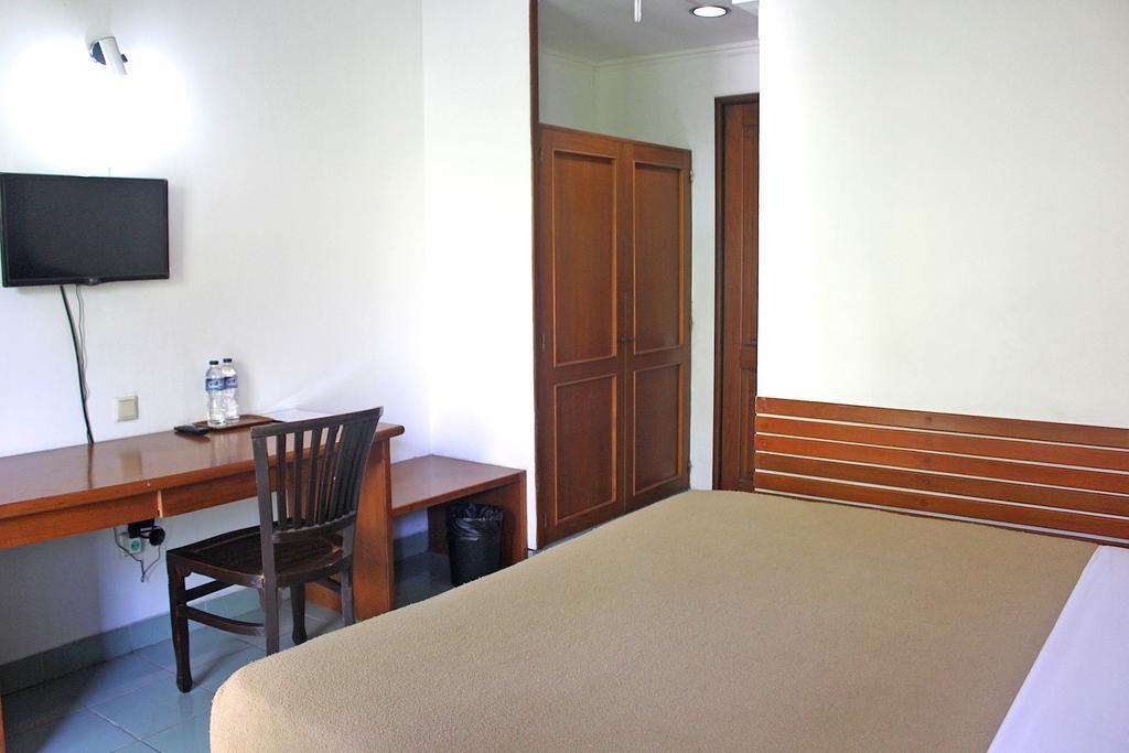 Hotel Winotosastro Garden Yogyakarta Exterior foto